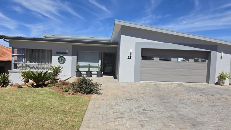 5 Bedroom Property for Sale in Monte Christo Western Cape